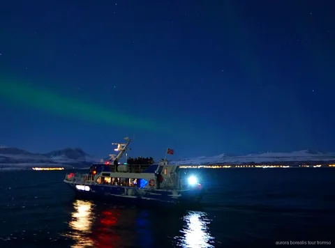 Bateau utilisé pour la croisière du soir aux aurores boréales à Tromsø au départ du ponton