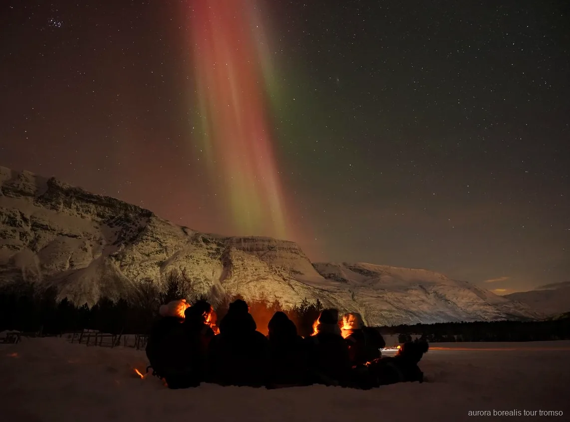 Noorderlicht vastgelegd tijdens de Tromso onbeperkte noorderlichtjacht