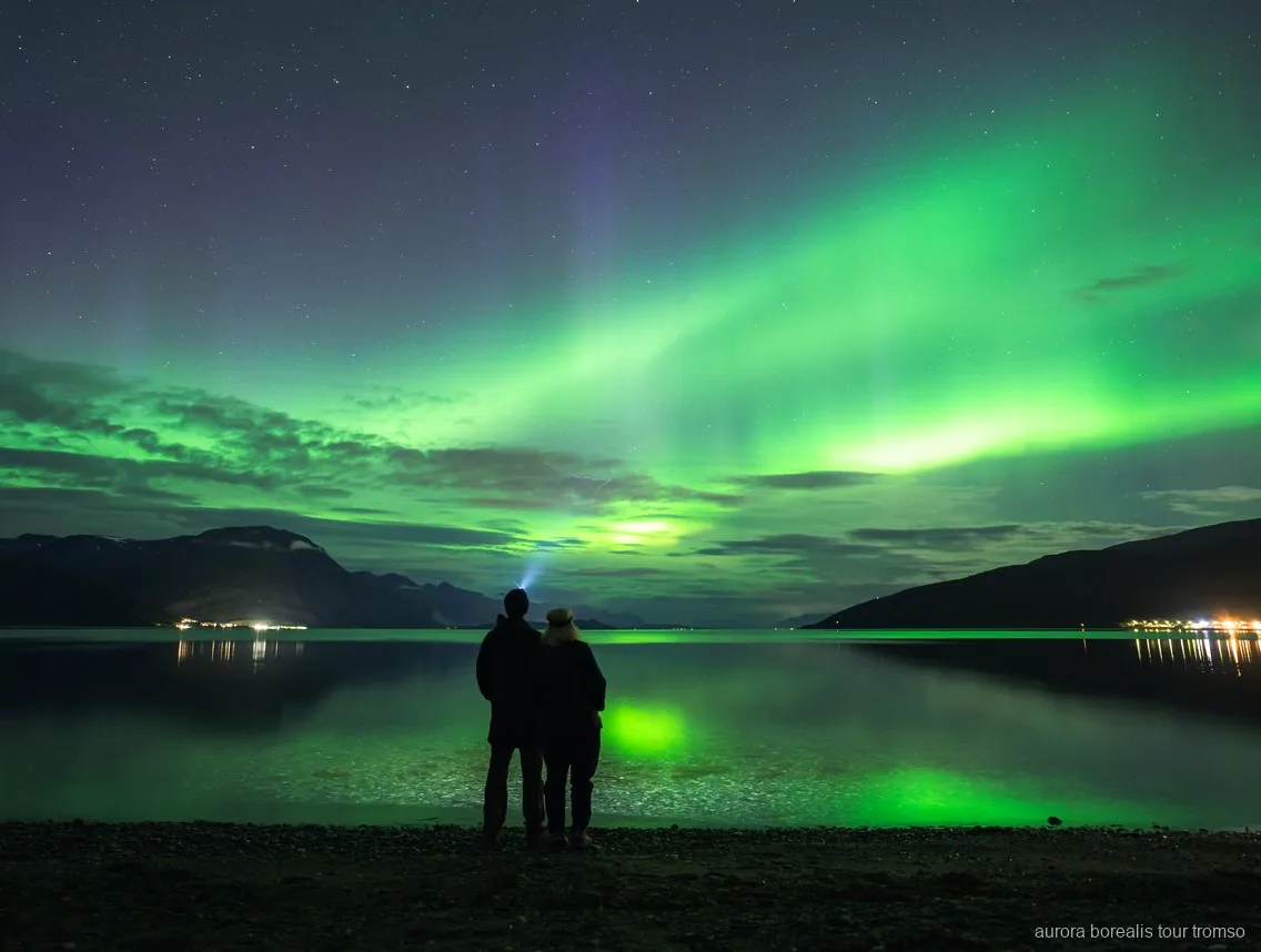 Fogueira e sopa quente no tour fotográfico de aurora boreal em Tromso